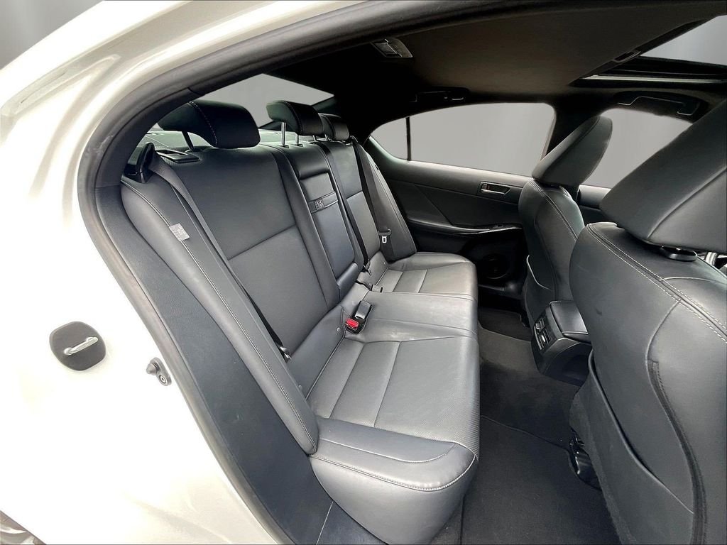 Used 2024 Eminent White Pearl Lexus 300 image 26