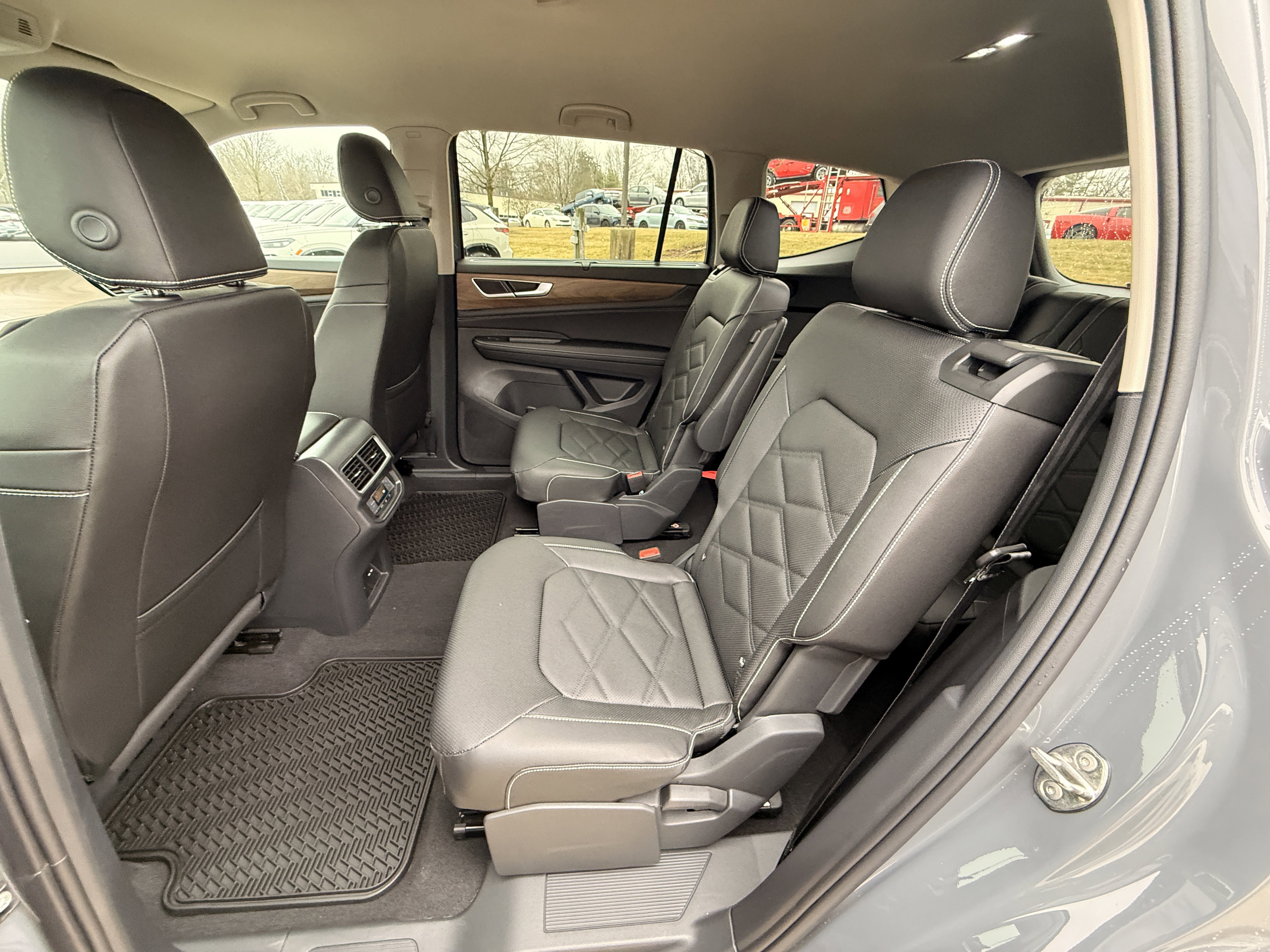 2026 Volkswagen Atlas SE w/Tech - Photo 23
