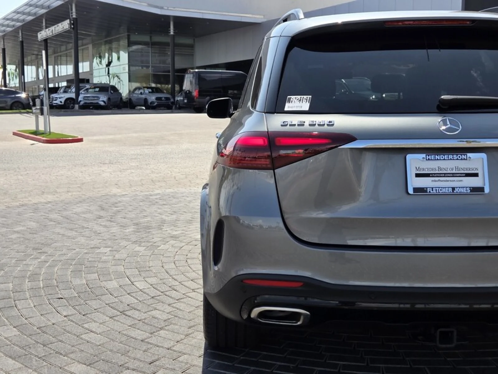 Certified Used 2025 Selenite Grey Metallic Mercedes-Benz GLE 580 image 11