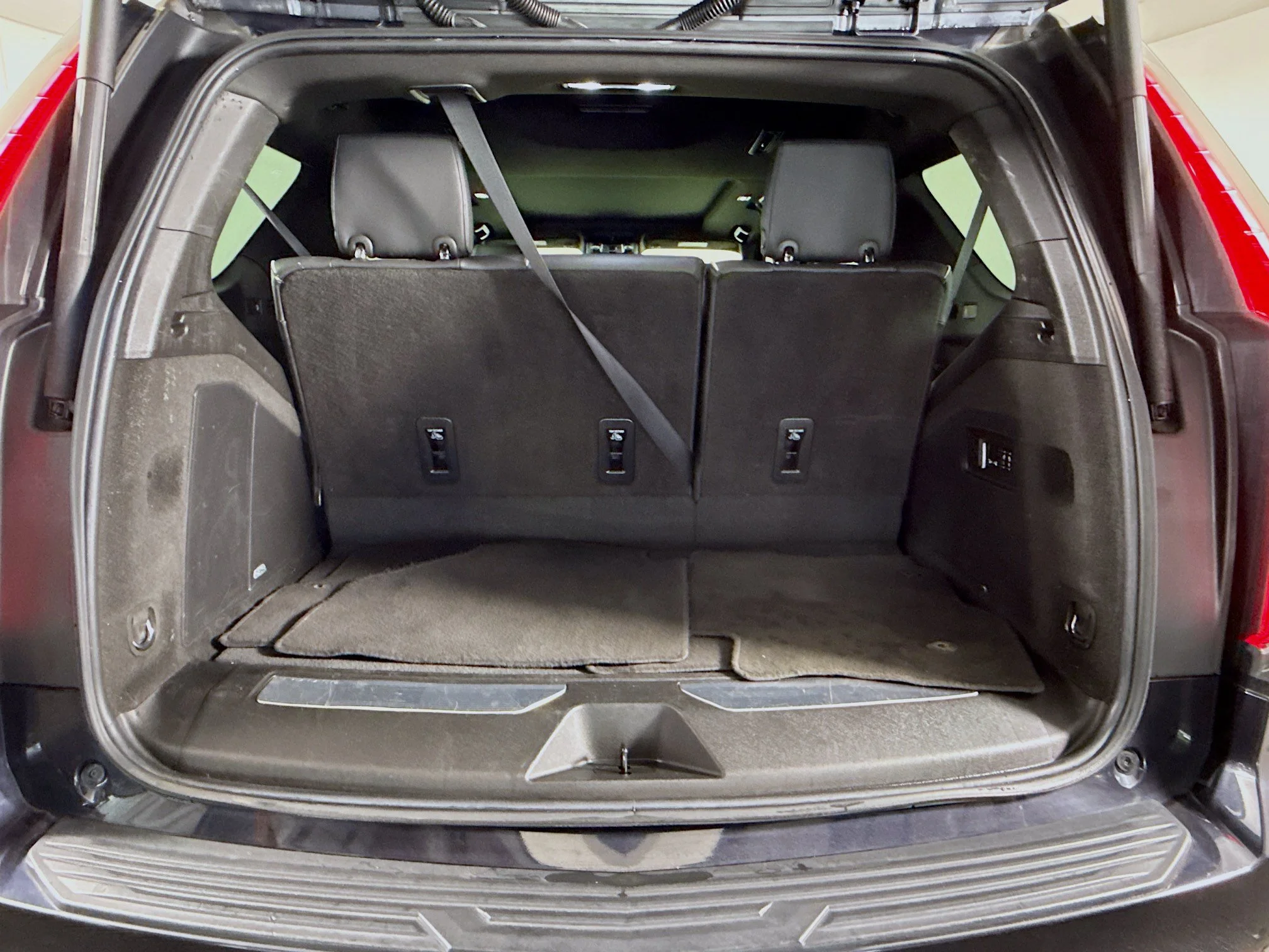 Used 2023 Galactic Gray Metallic Cadillac 4WD Sport image 31