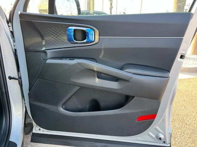 New 2026 White Kia S image 23
