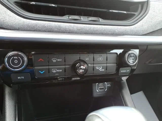 2022 Jeep Compass Latitude - Photo 20