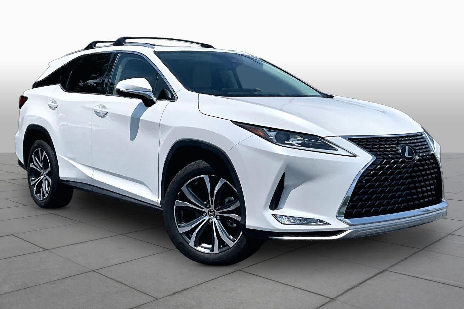 Used 2022 Eminent White Pearl Lexus  image 3