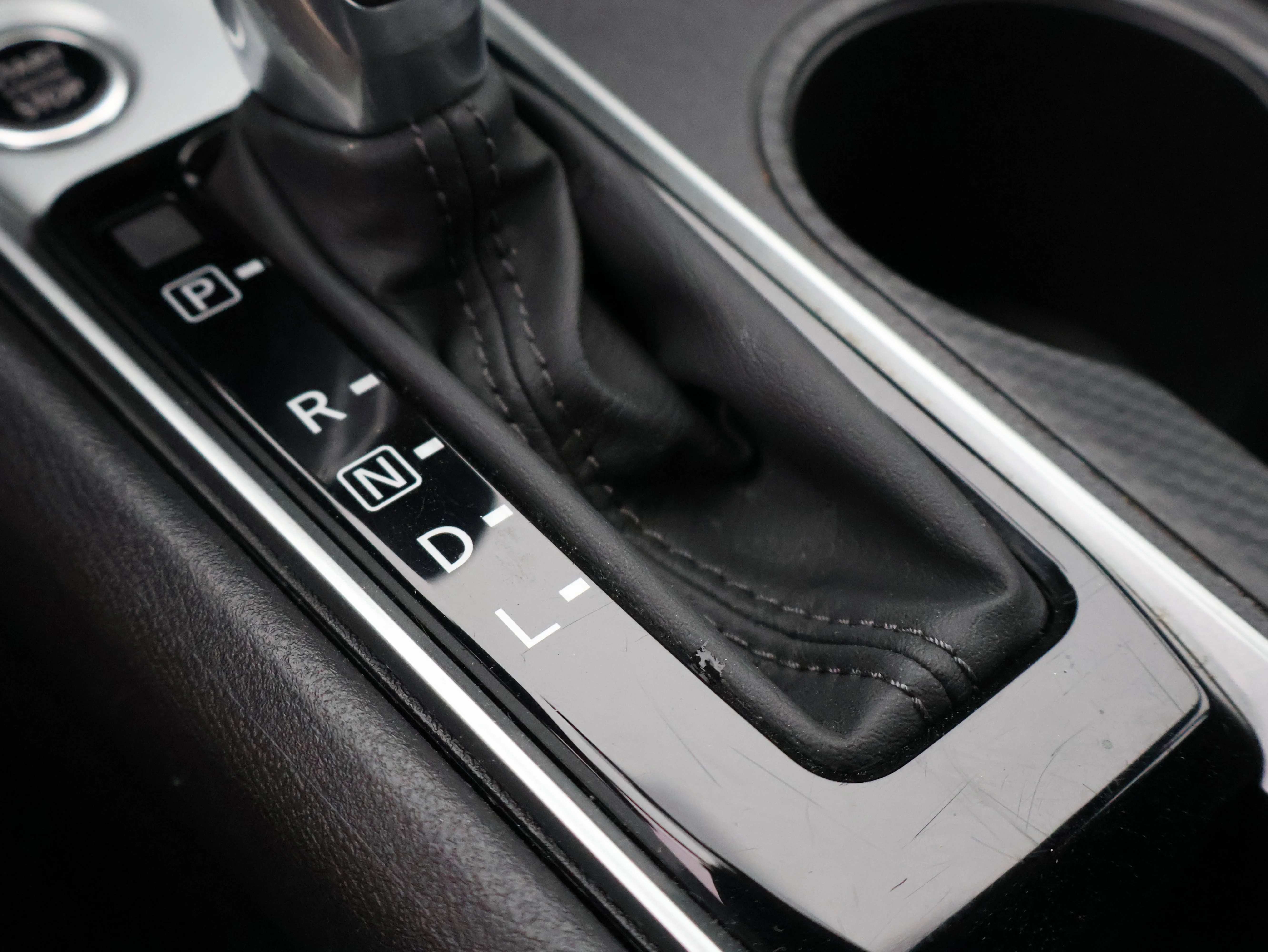 Used 2025 Gun Metallic Nissan SV image 30