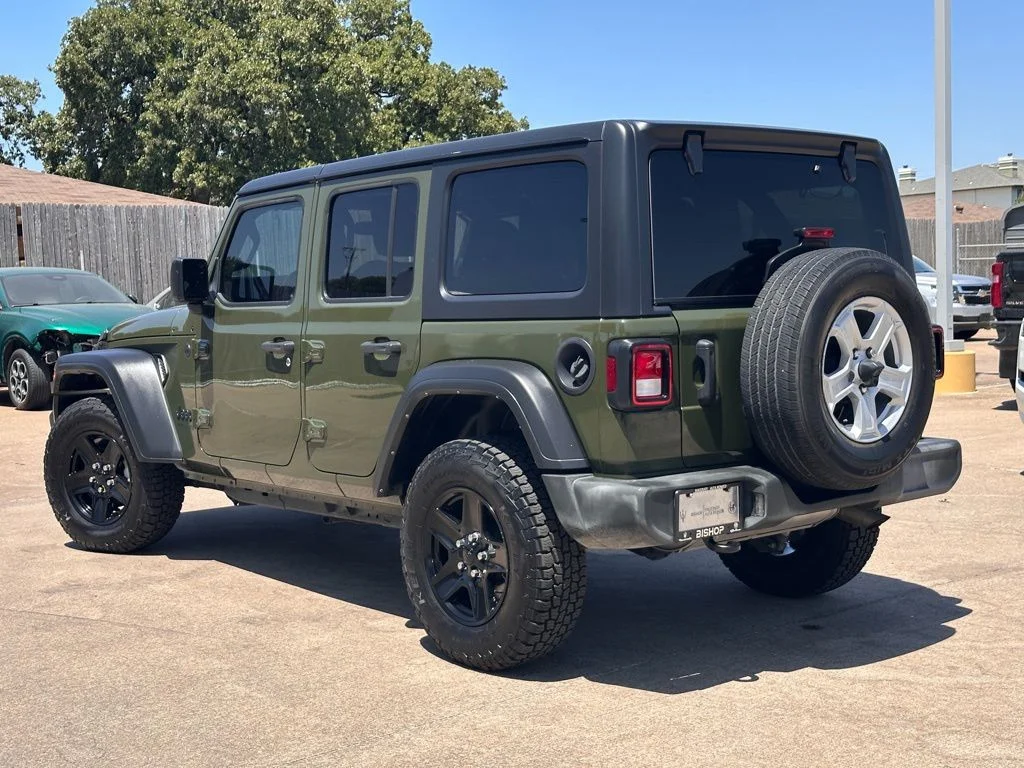 Used 2022 Green Jeep Unlimited Sport S image 3
