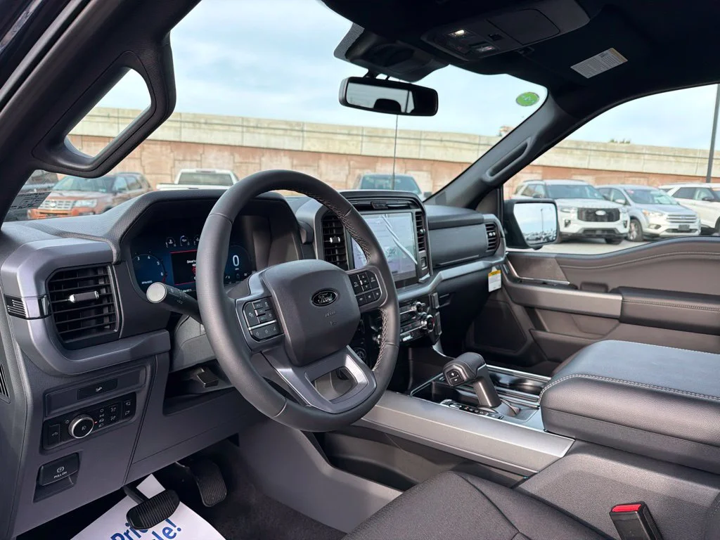 New 2026 Antimatter Blue Metallic Ford XLT image 16