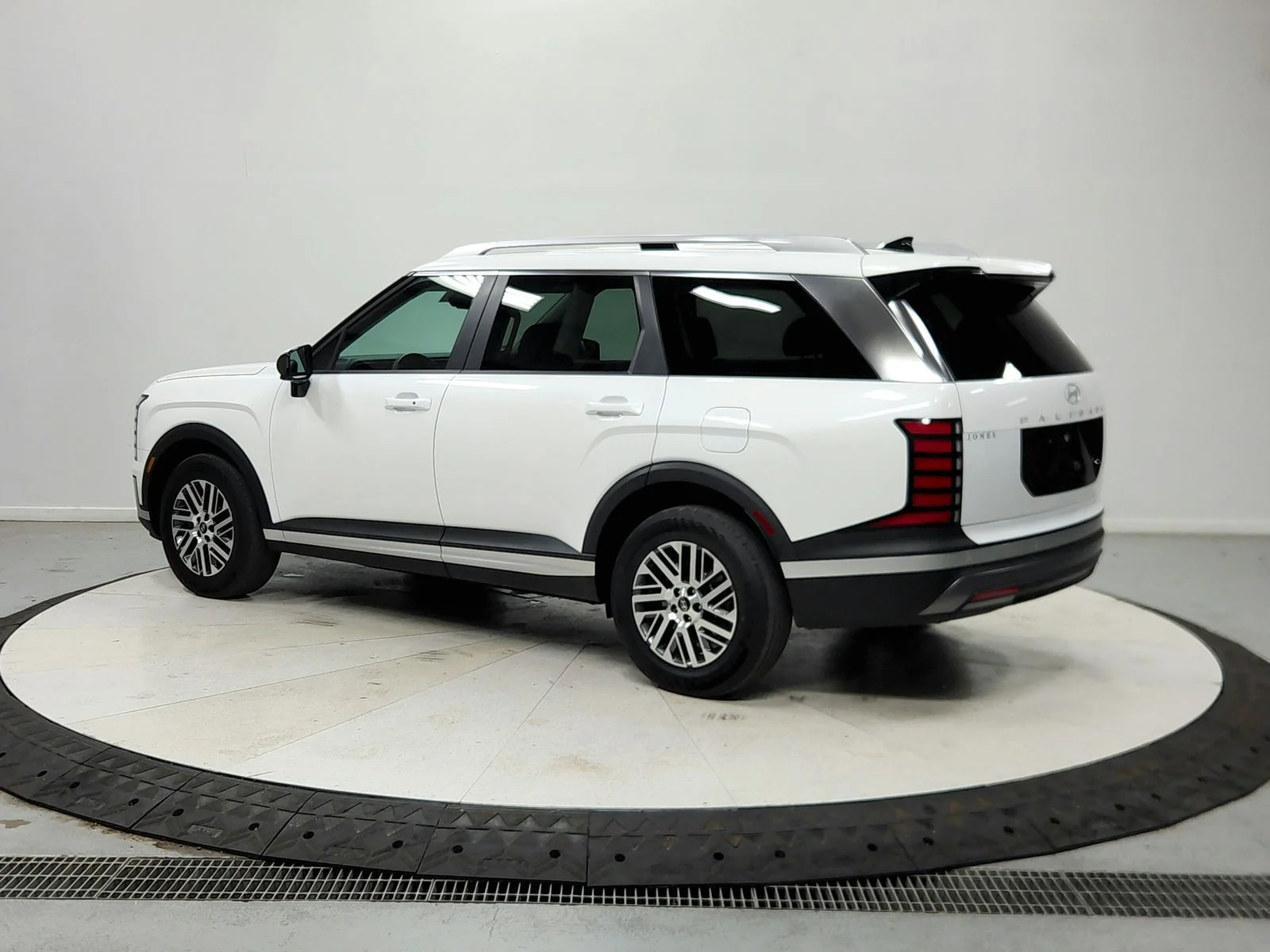 Used 2026 White Hyundai SEL image 6