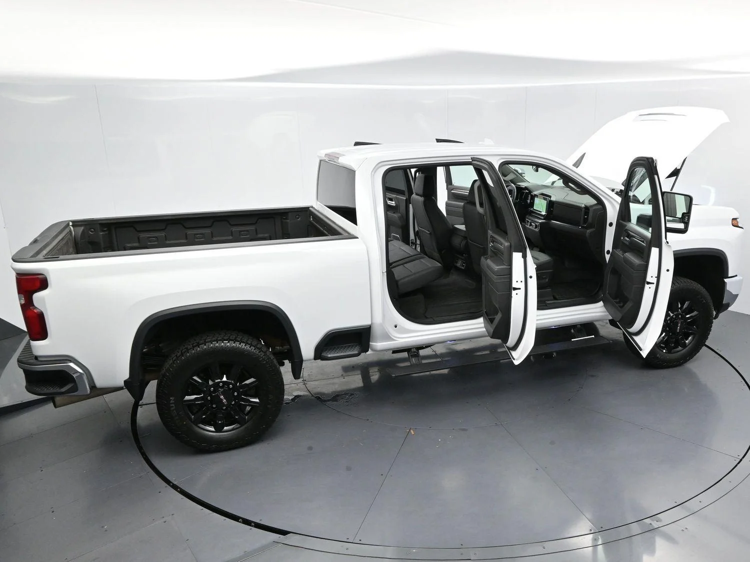 Used 2024 Summit White Chevrolet LTZ image 37