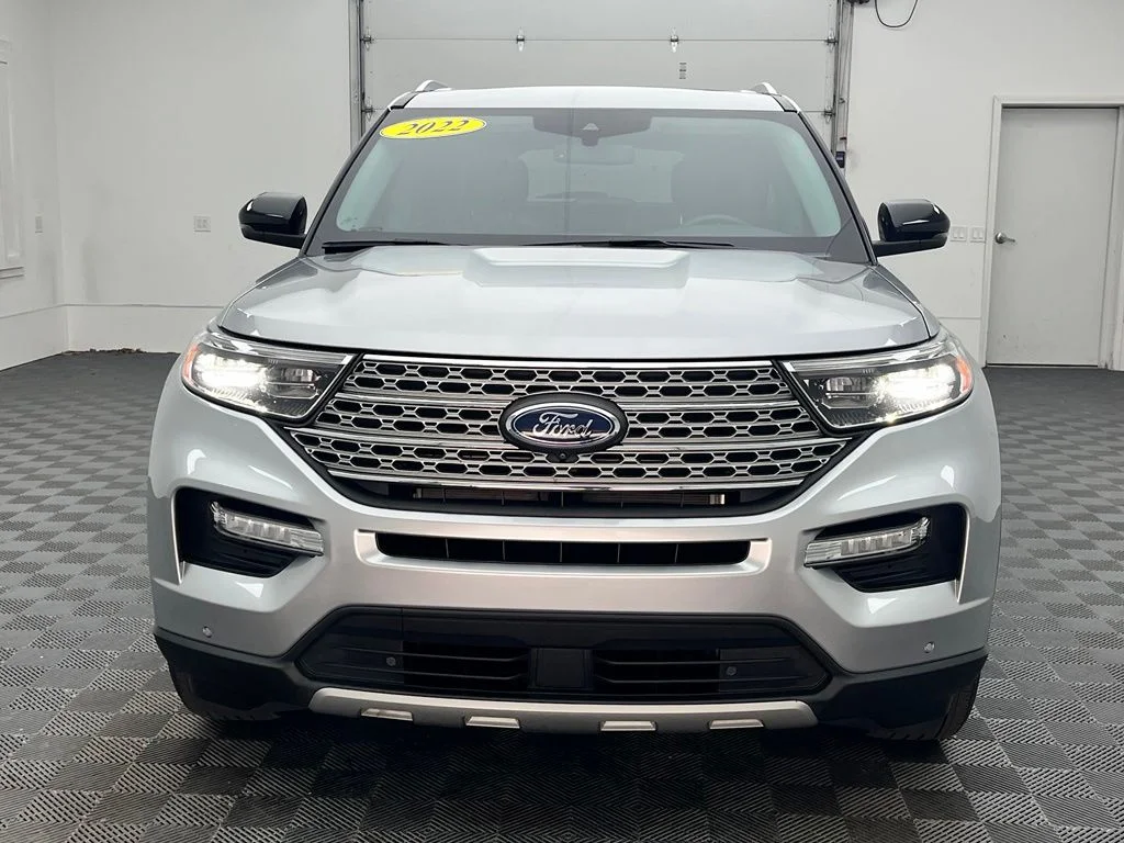 Used 2022 Silver Ford Limited image 16