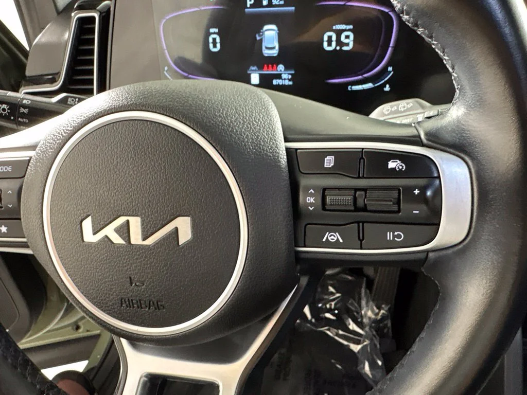 Used 2023 Green Kia X-Line image 30