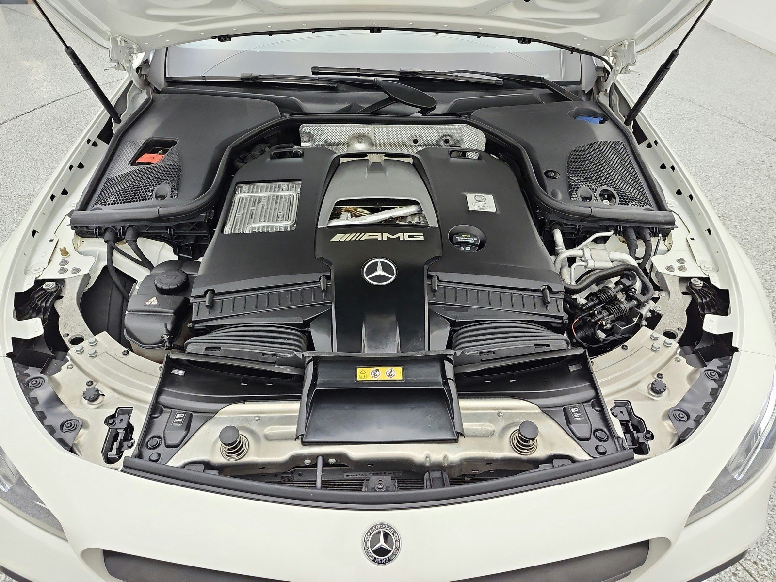 Used 2019 designo Diamond White Metallic Mercedes-Benz AMG® E 63 S 4MATIC+ Sedan image 16