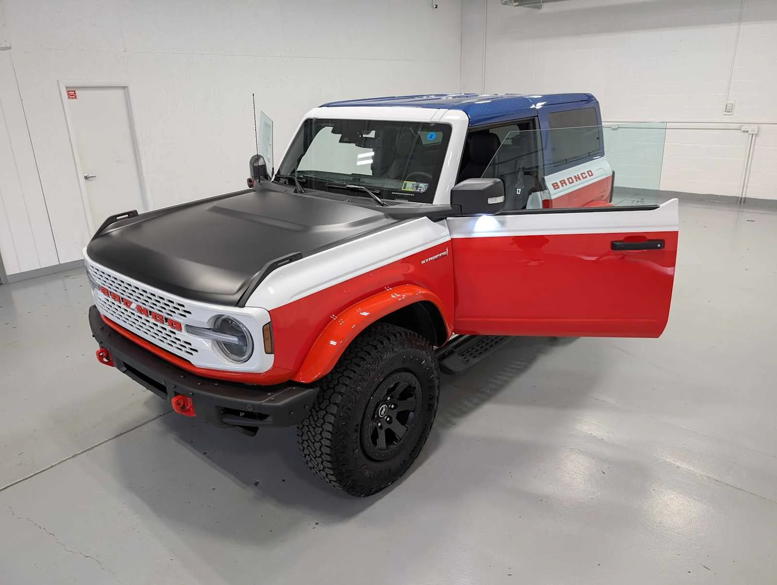 New 2025 Oxford White Ford Stroppe Edition image 15