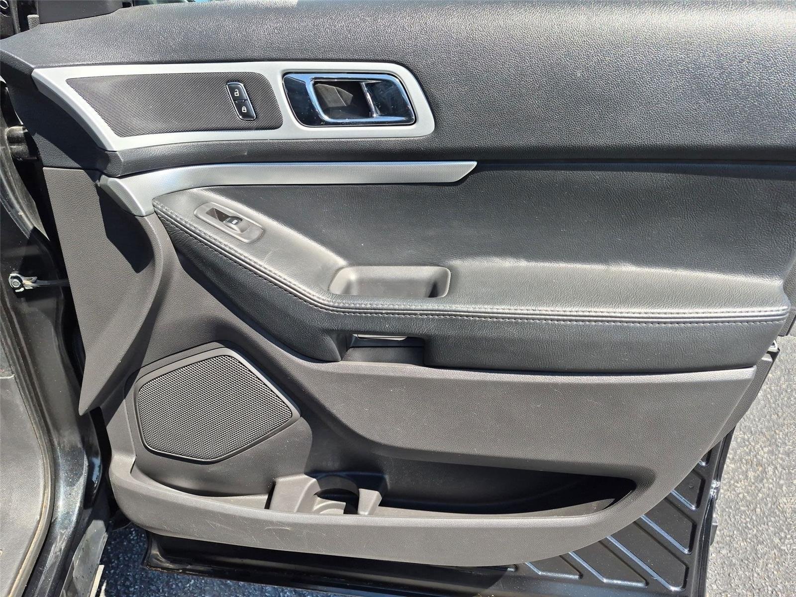 Used 2014  Ford XLT image 33