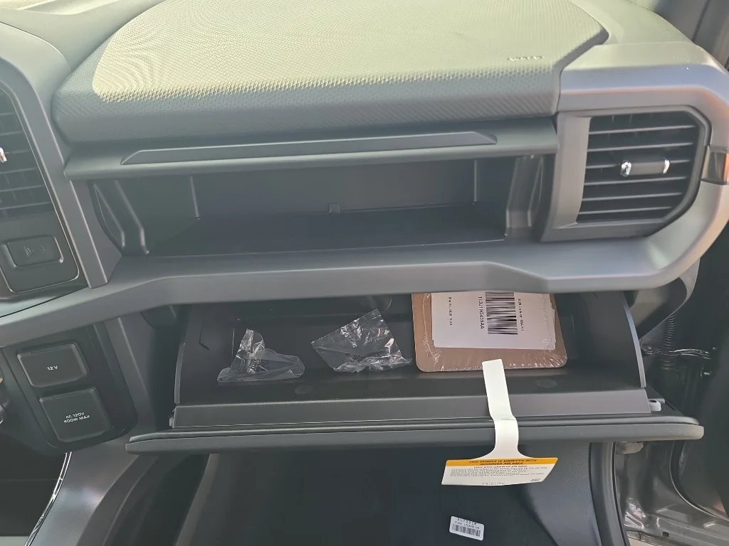 New 2026 Carbonized Gray Metallic Ford XLT image 37