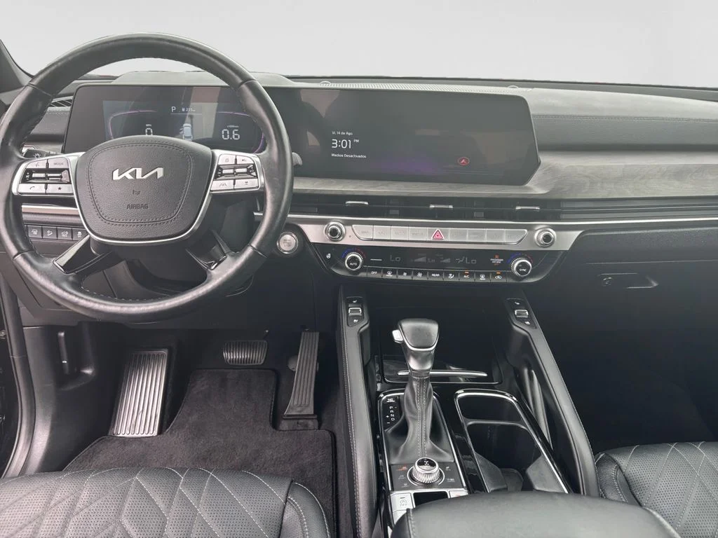 Used 2024 Black Kia EX X-Line image 12
