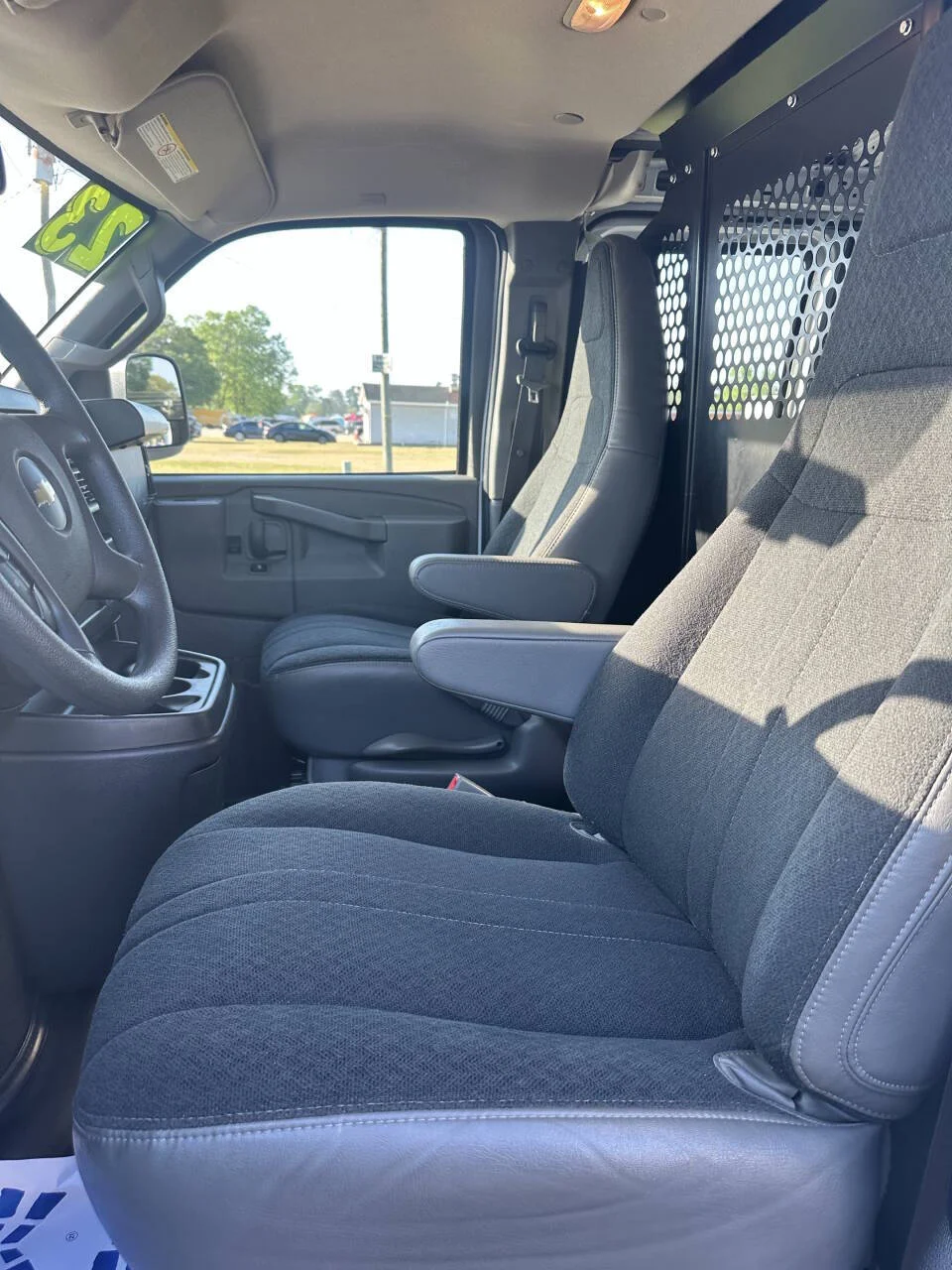 Used 2023 White Chevrolet 2500 3dr Cargo Van image 4