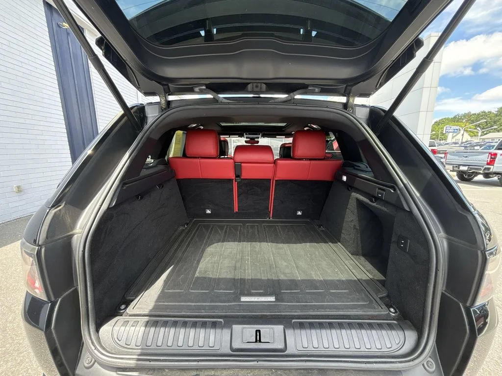 Used 2019  Land Rover HST image 22