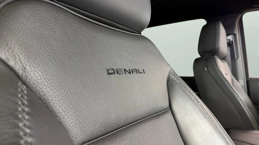 Certified Used 2025 Onyx Black GMC Denali image 39