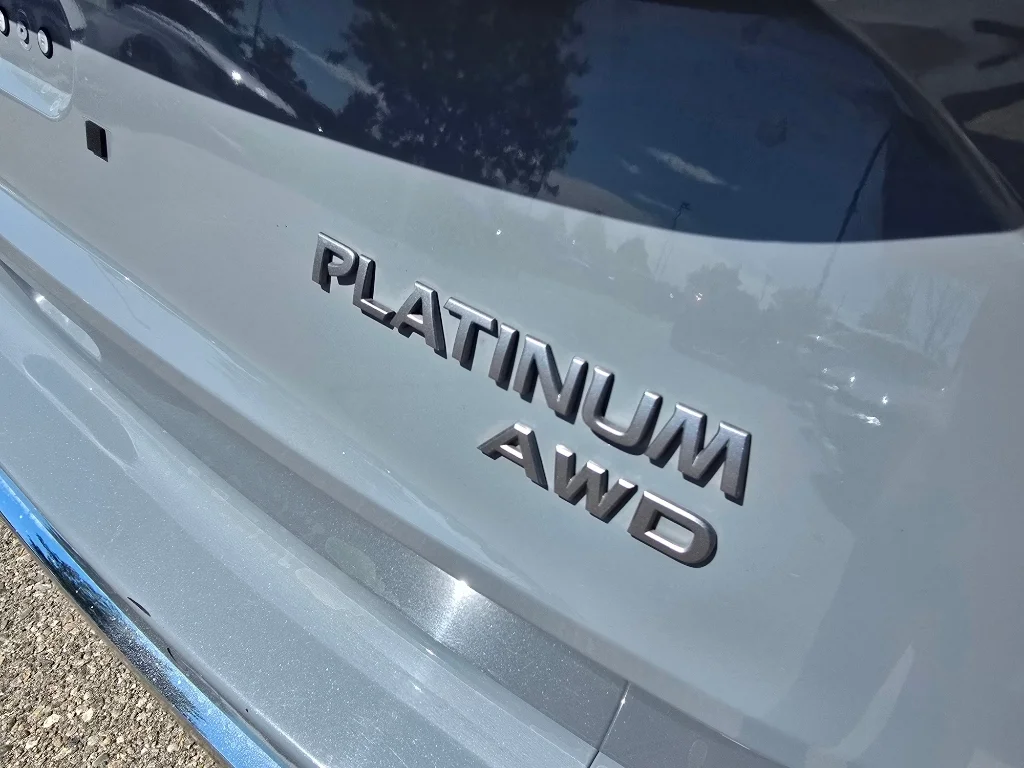 Used 2024 Boulder Gray Pearl Nissan Platinum image 10