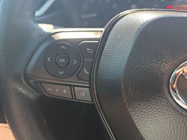 Used 2025  Toyota LE image 17