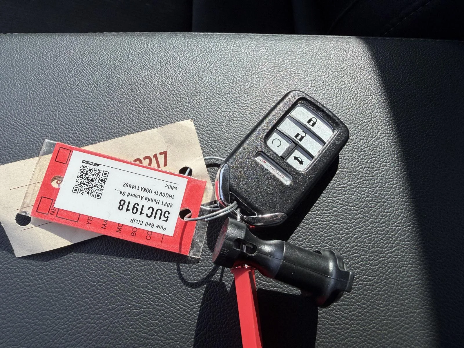 Used 2021 Platinum White Pearl Honda LX image 13