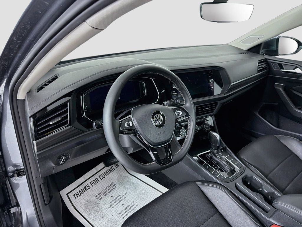 Used 2021 Platinum Gray Metallic Volkswagen SEL Automatic image 9