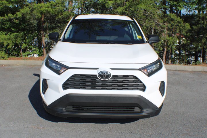 2021 Toyota RAV4 LE - Photo 15