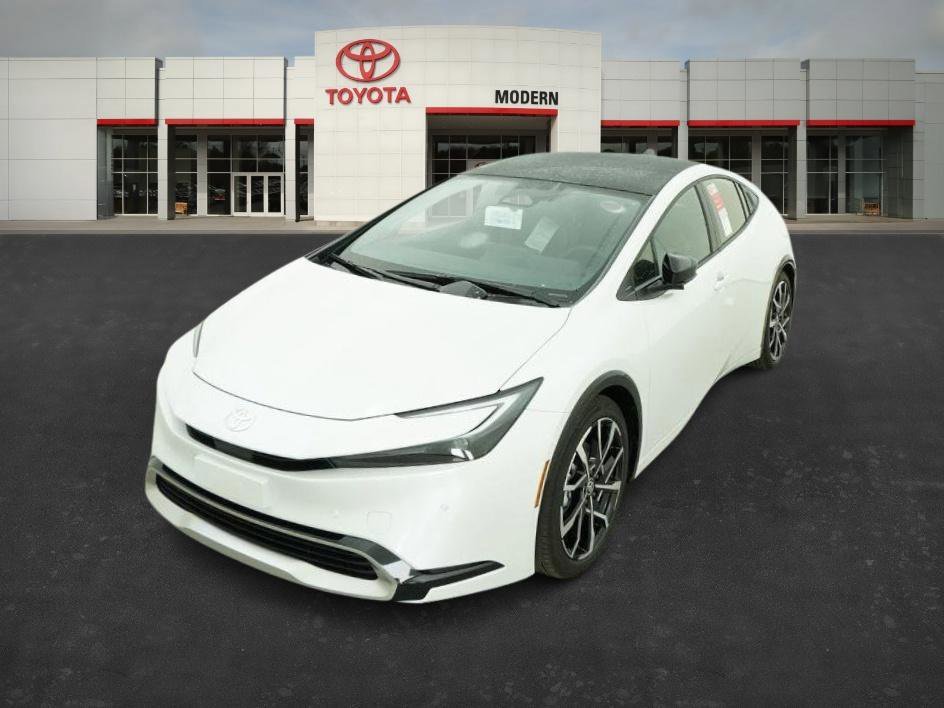 New 2026 Wind Chill Pearl Toyota XSE Premium image 4