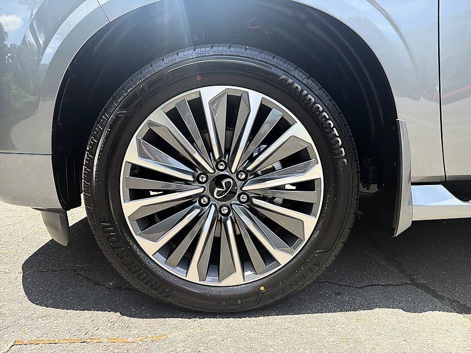 New 2027 Dynamic Metal INFINITI LUXE image 10