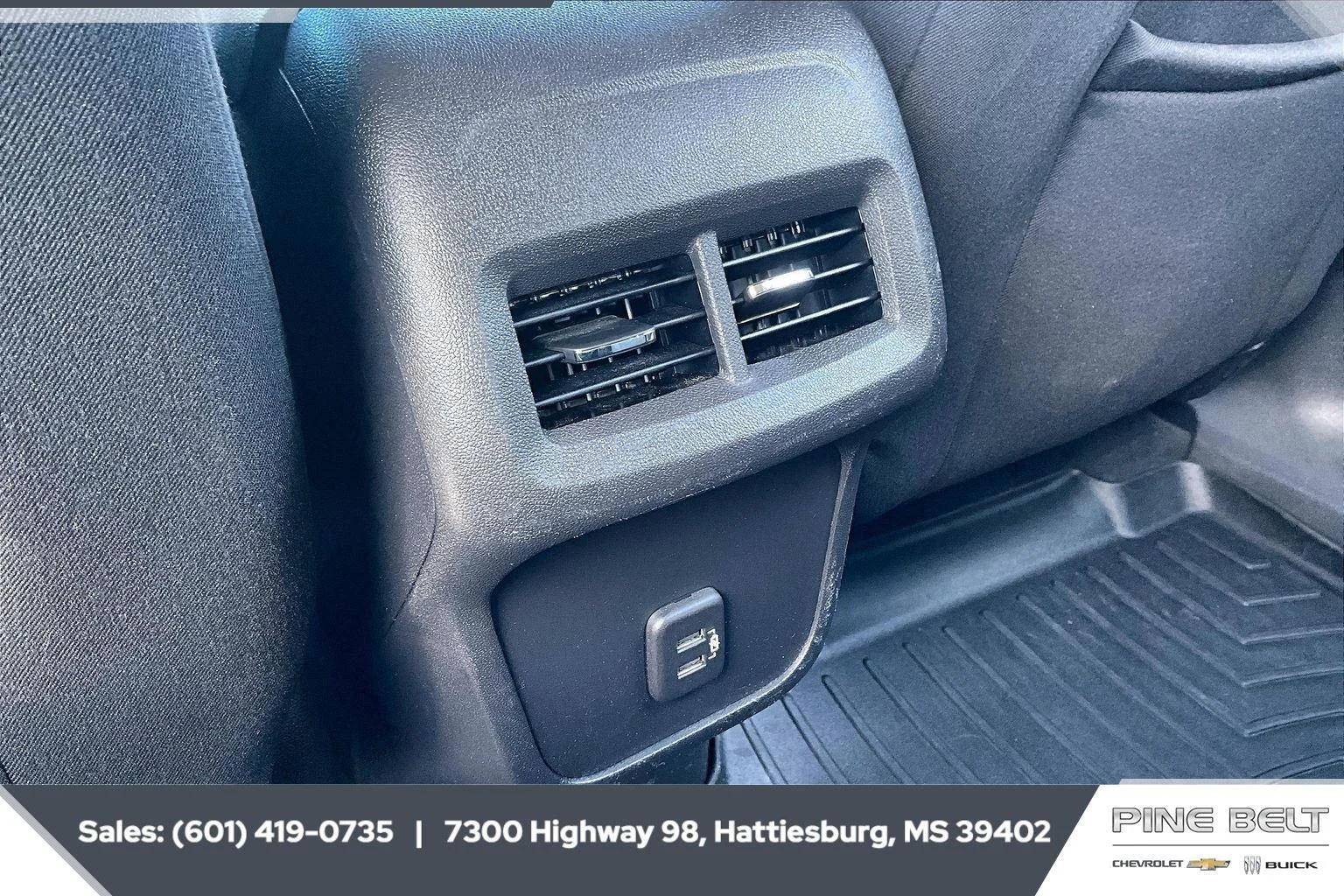 Used 2022 Summit White Chevrolet LT image 25