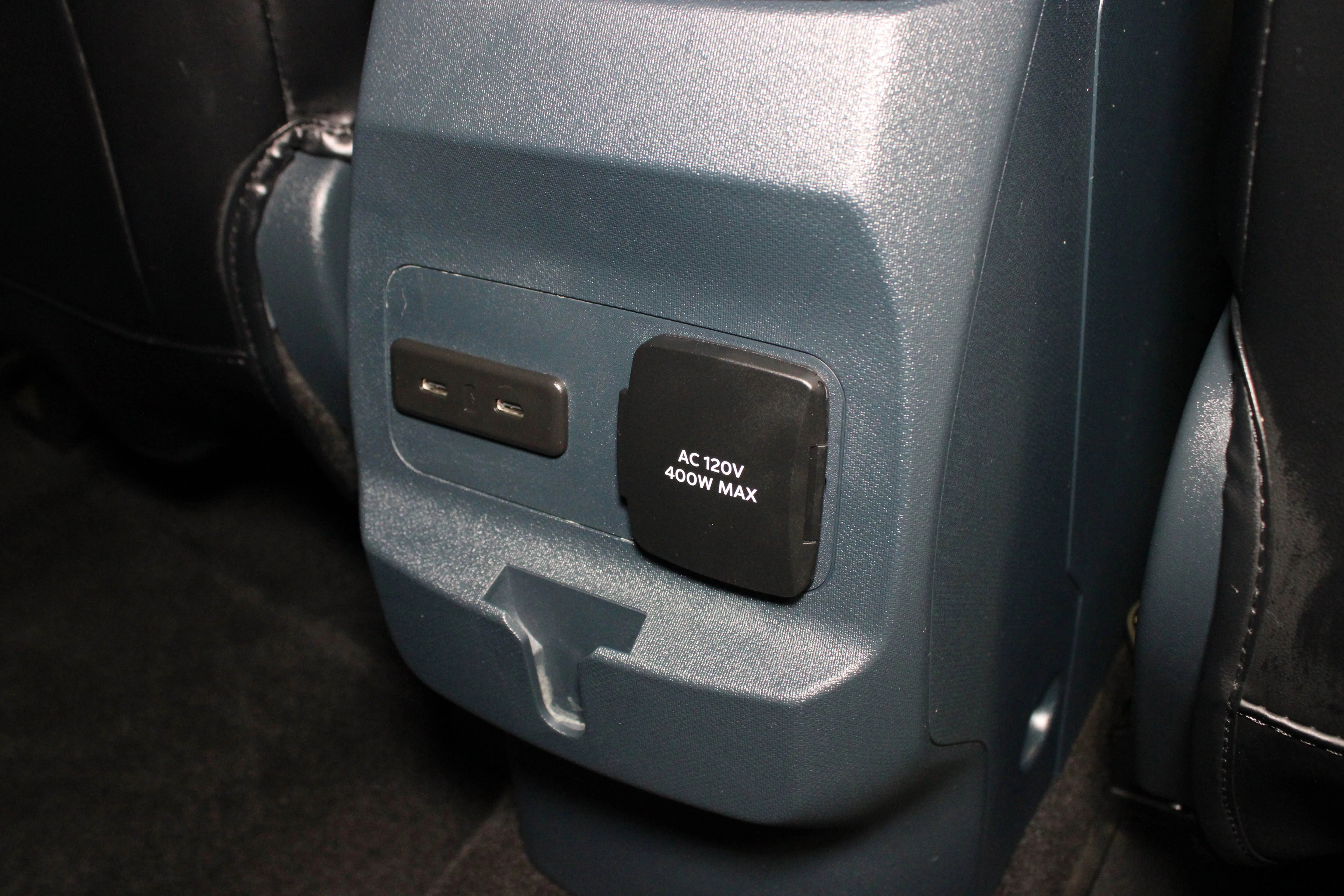 Used 2025 Blue Ford XLT image 19