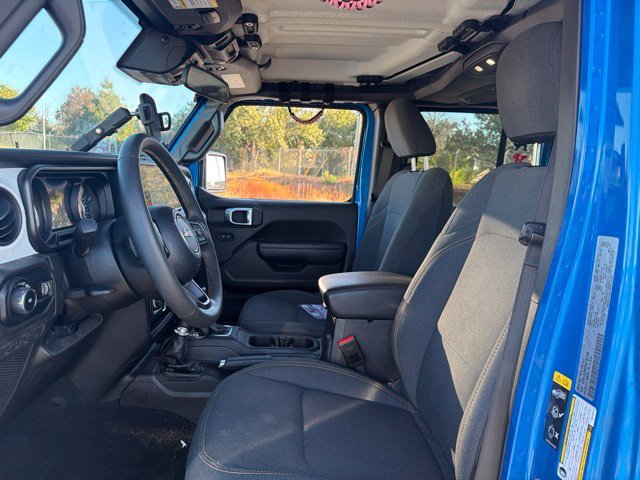Used 2024 Blue Jeep Sport S image 10
