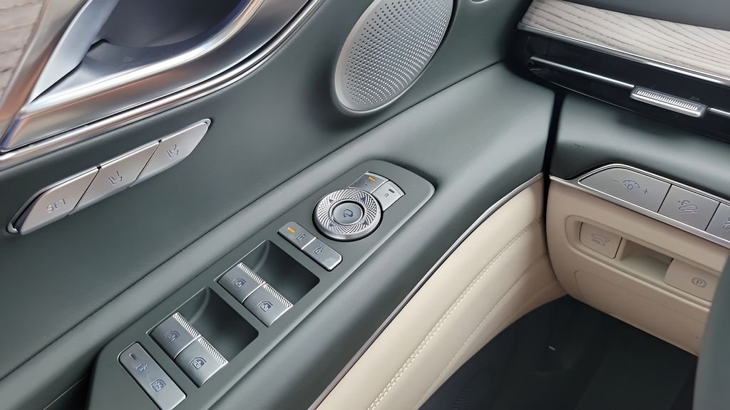 New 2026 Silver Genesis 3.5T PRESTIGE image 19