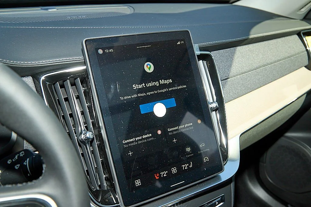 New 2026 Onyx Black Volvo Plus image 14