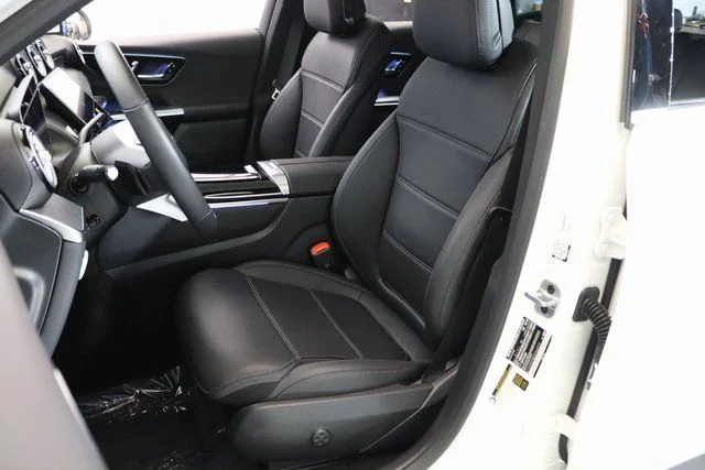 2025 Mercedes-Benz GLC Base - Photo 16