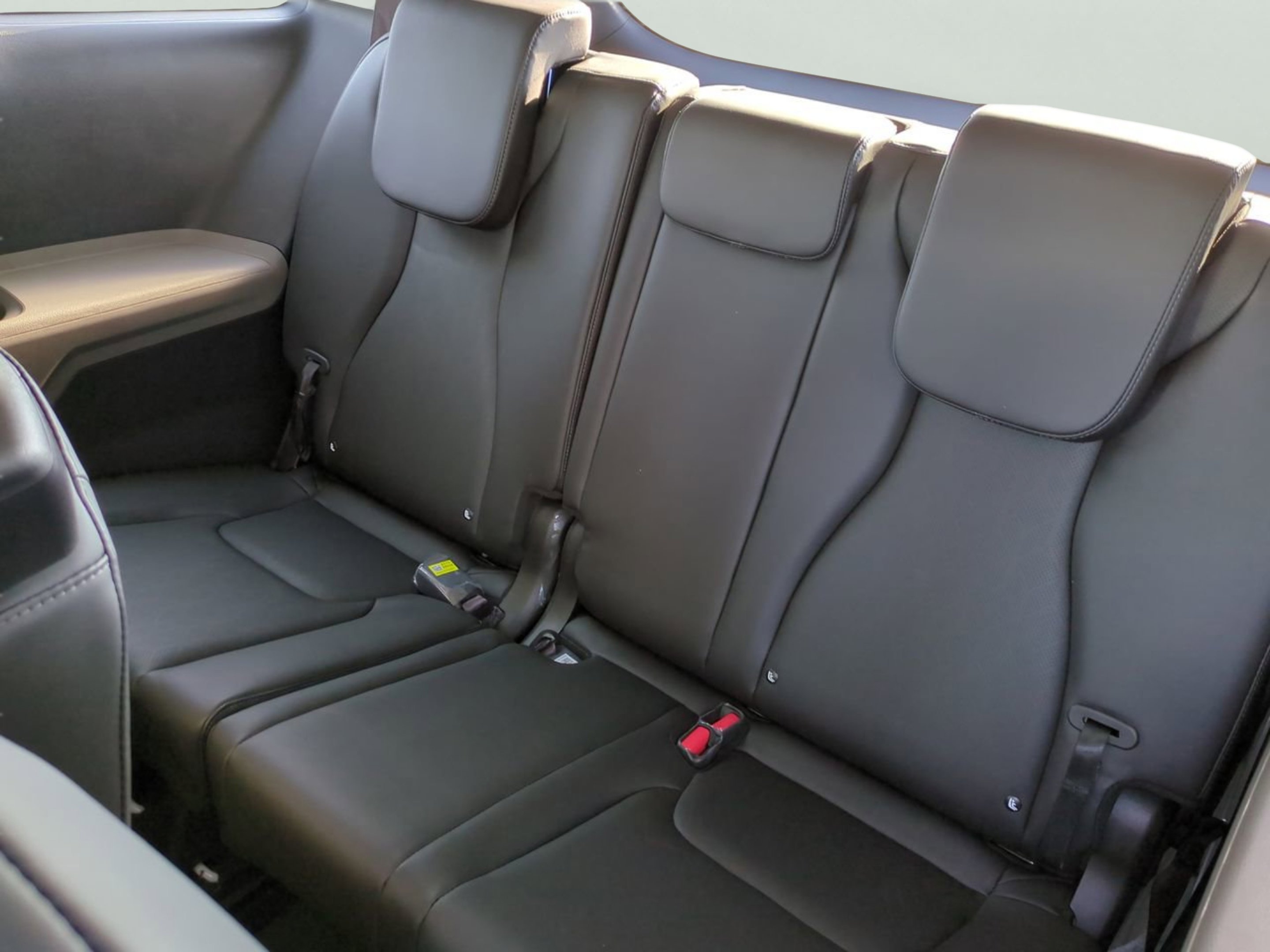 New 2026 Snow White Pearl Kia LXS image 15