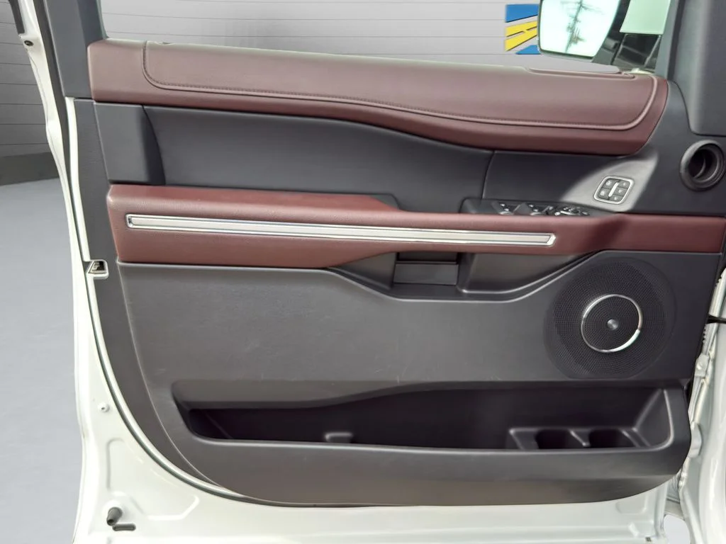 Used 2024 White Ford Limited image 19