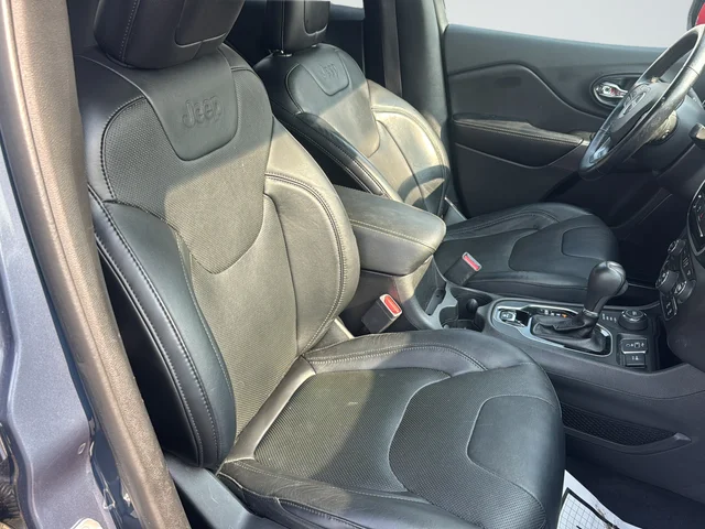 Used 2019 Blue Jeep Limited image 12