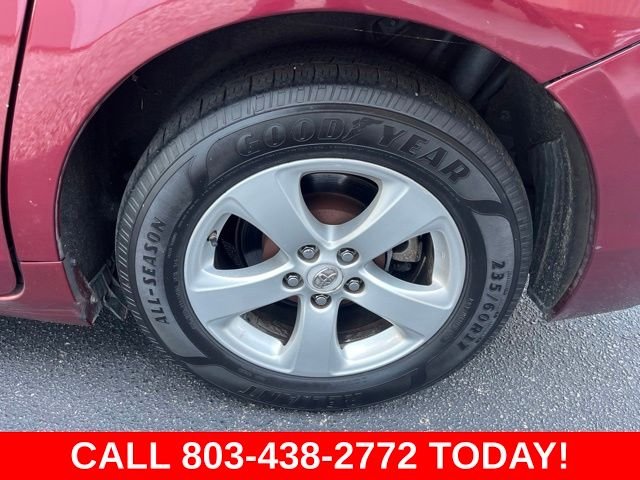 Used 2014 Red Toyota LE image 29