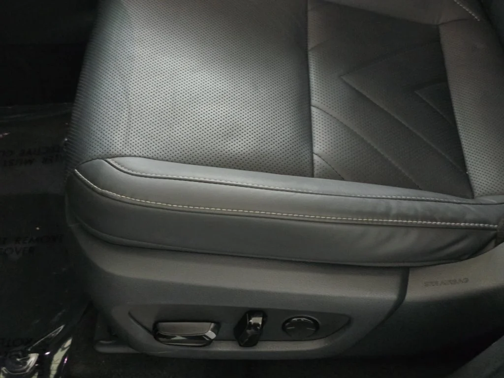 Used 2024 ATOMIC SILVER Lexus 350h Luxury image 29