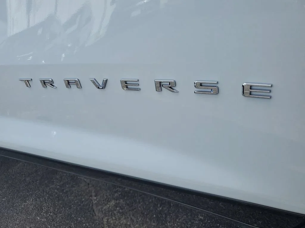 New 2026 Polar White Tricoat Chevrolet High Country image 38