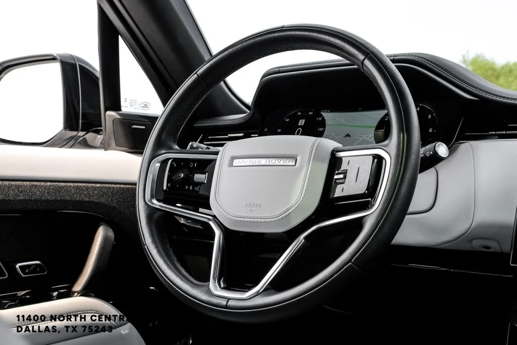 Used 2023 Fuji White Land Rover SE image 18