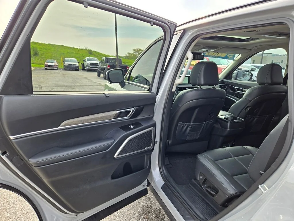 Used 2022 Gray Kia EX image 29