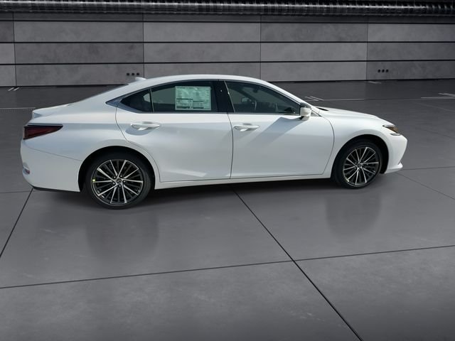 2025 Lexus ES 350 - Photo 9