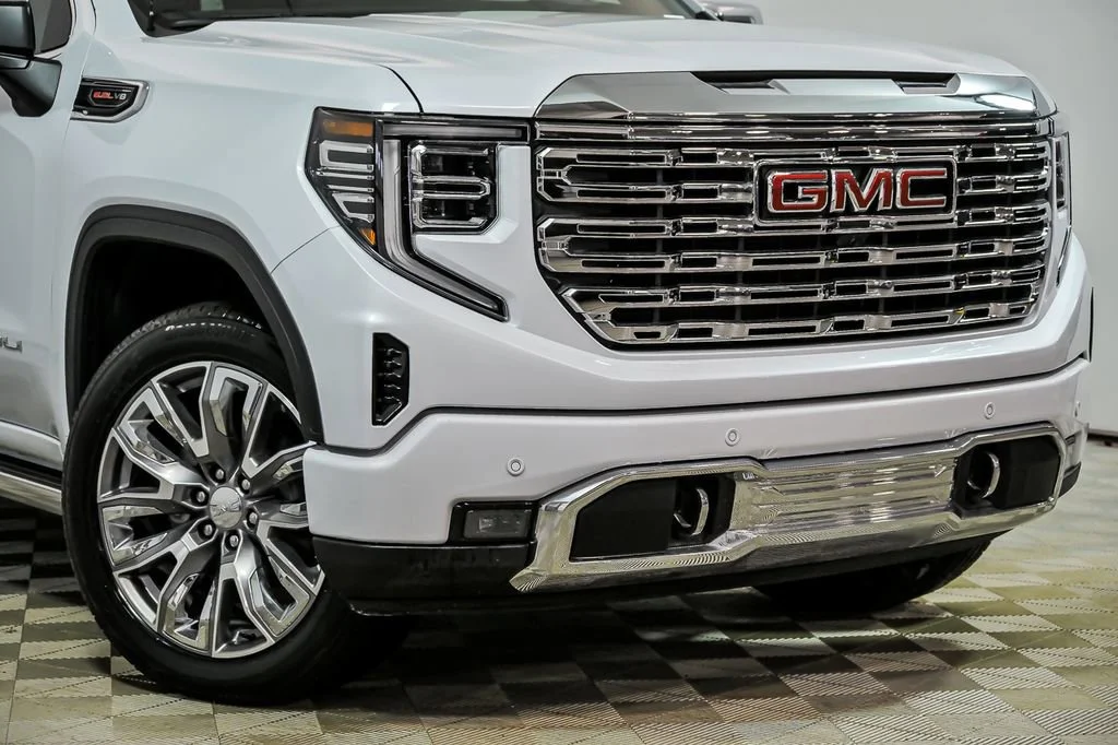 New 2026 Glacier White Tricoat GMC Denali image 2