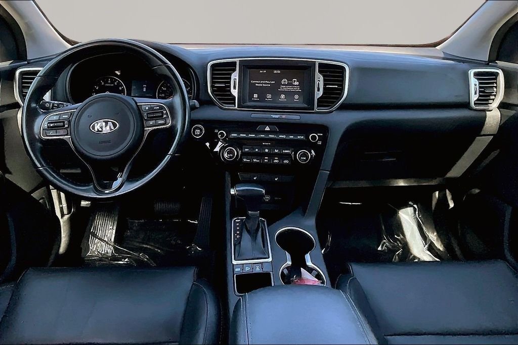 Used 2018 White Kia EX image 7
