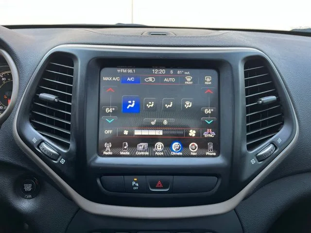 Used 2018 White Jeep Limited image 22