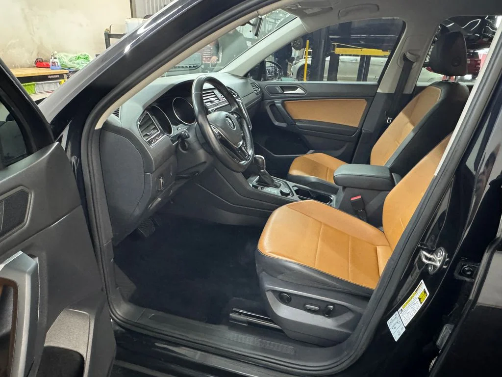 Used 2019 Black Volkswagen 2.0T SE image 18