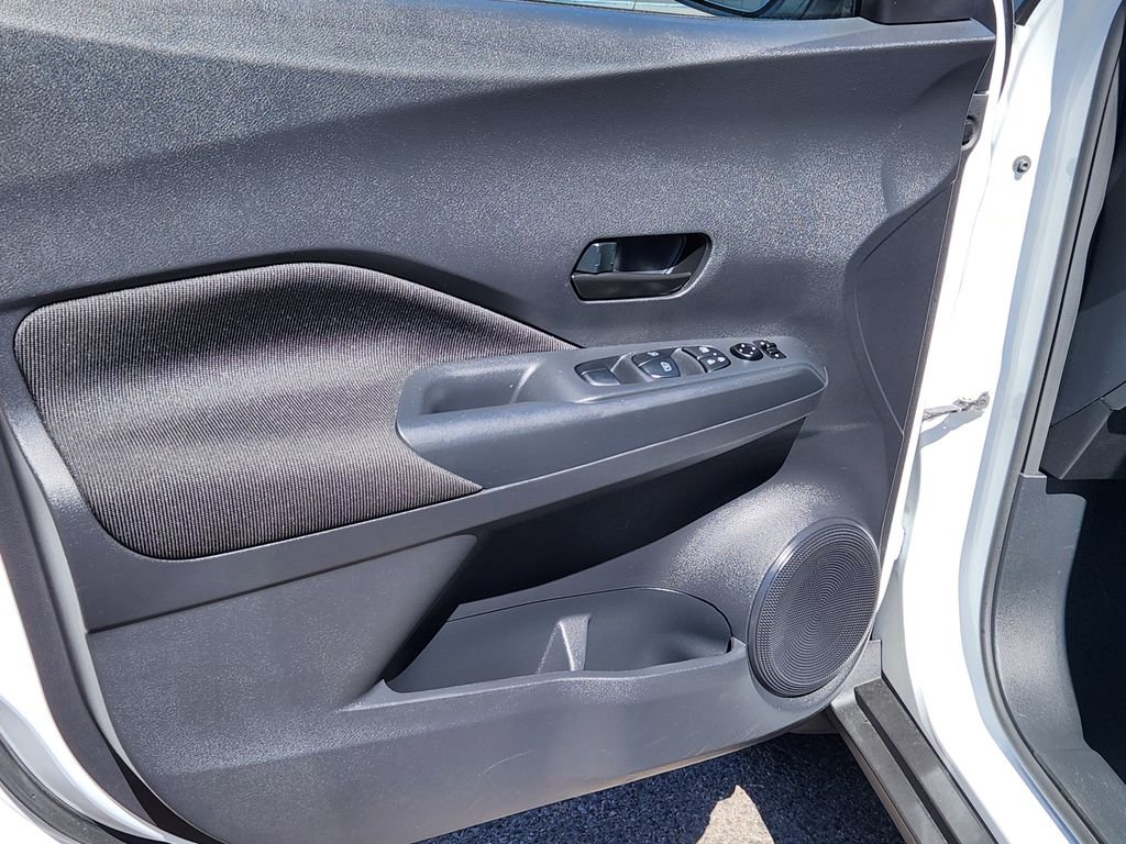 Certified Used 2025 White Nissan S image 19