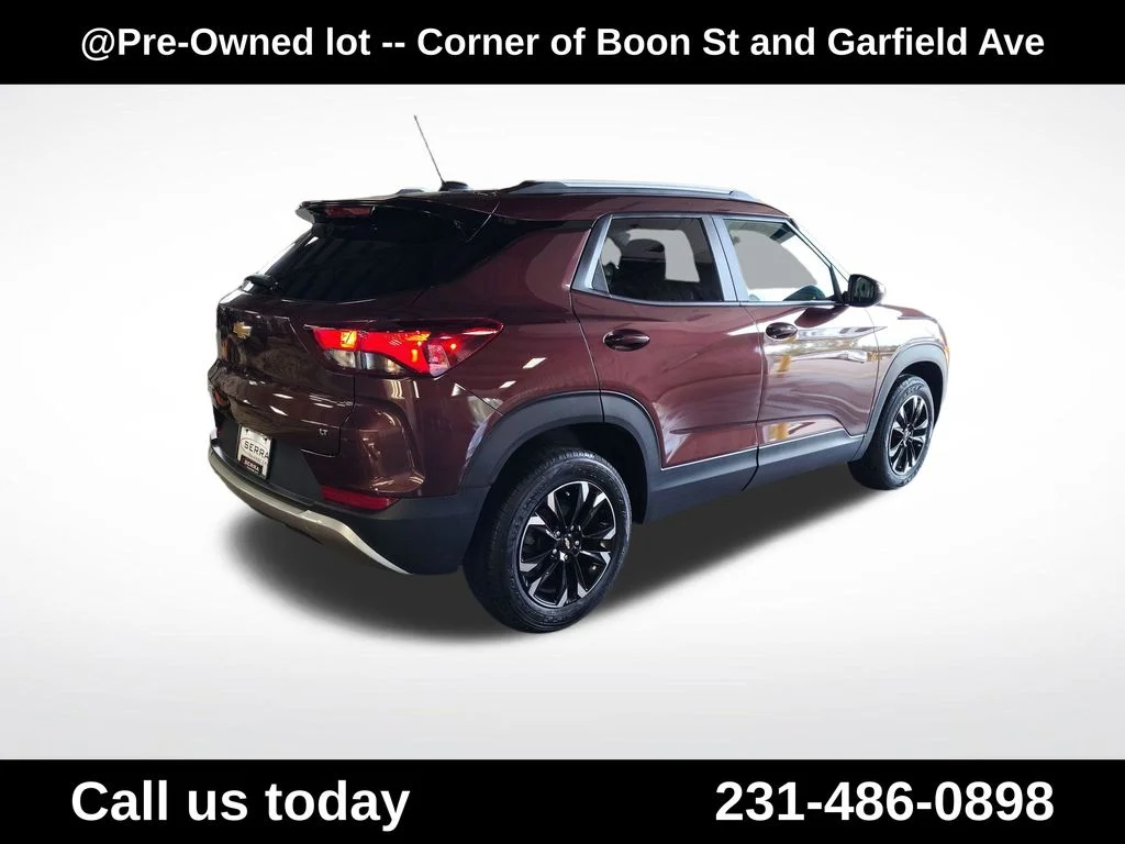 Used 2022 Red Chevrolet LT image 5
